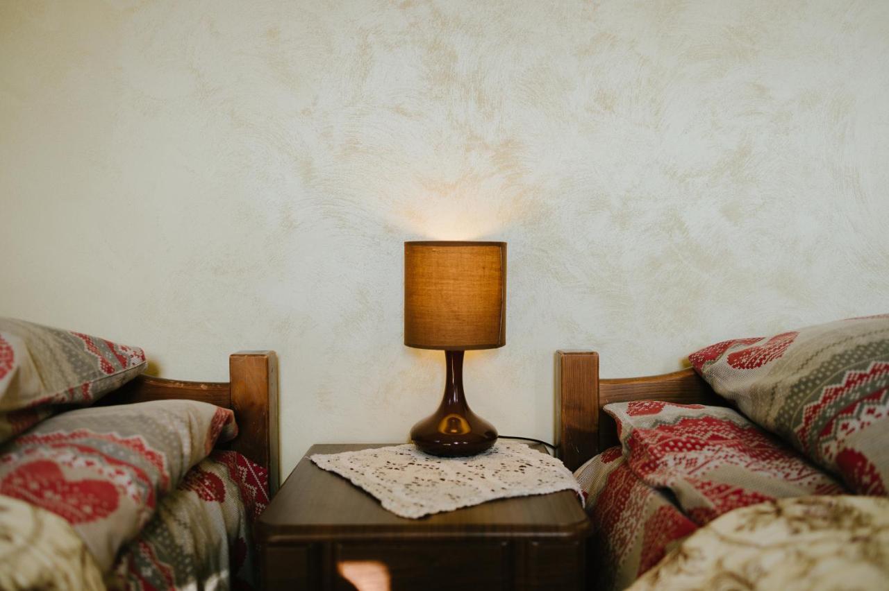 Джерело Kamianets-Podilsky Extérieur photo