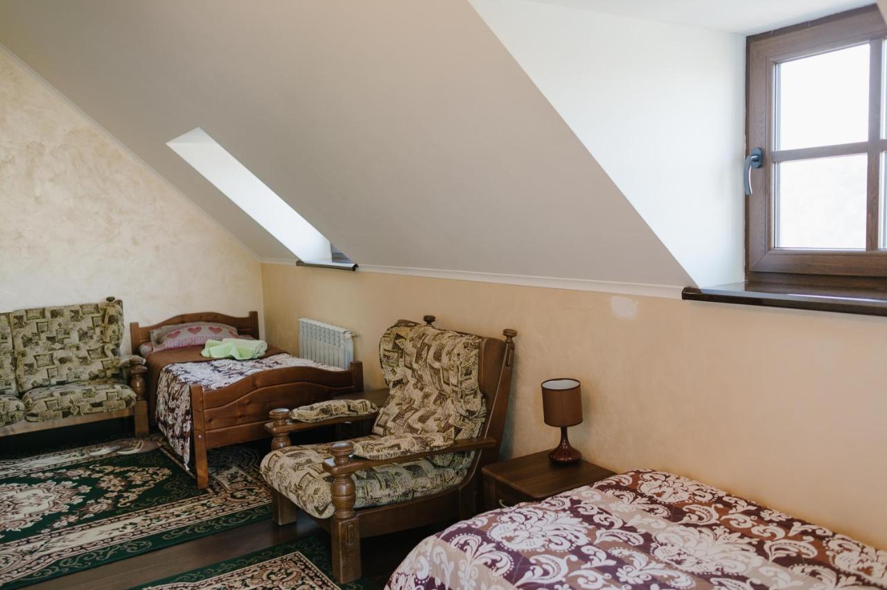 Джерело Kamianets-Podilsky Extérieur photo