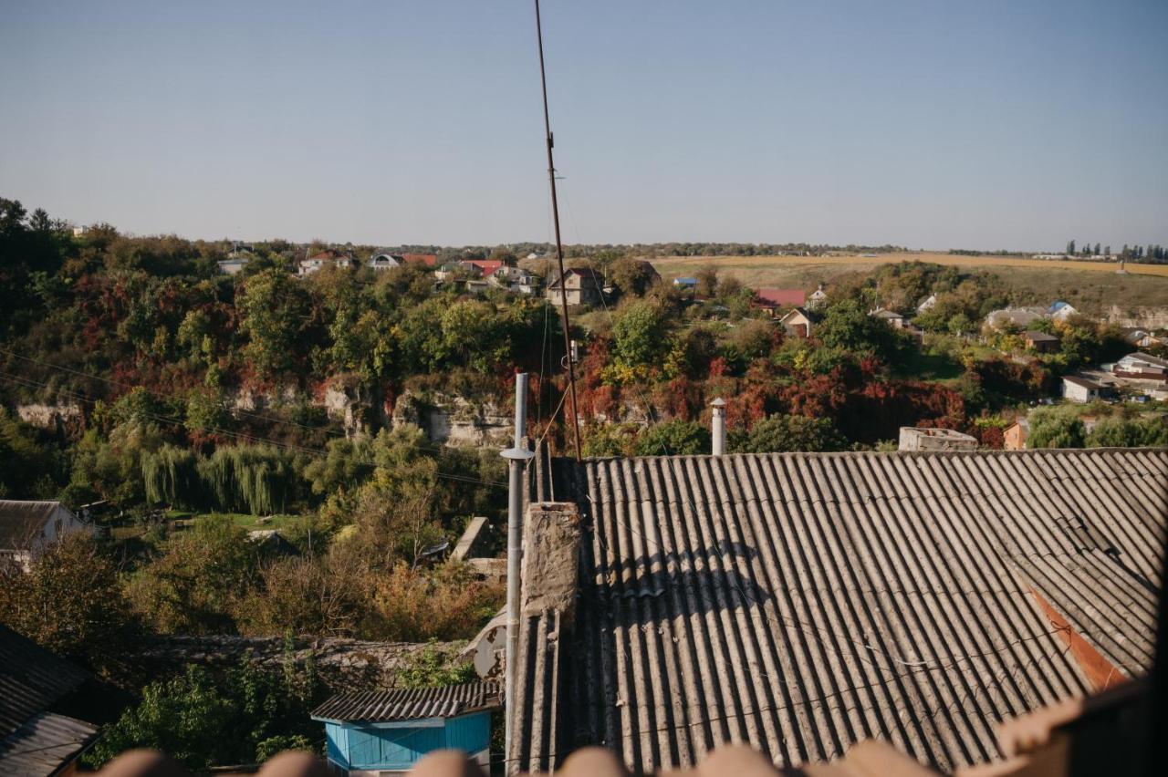 Джерело Kamianets-Podilsky Extérieur photo