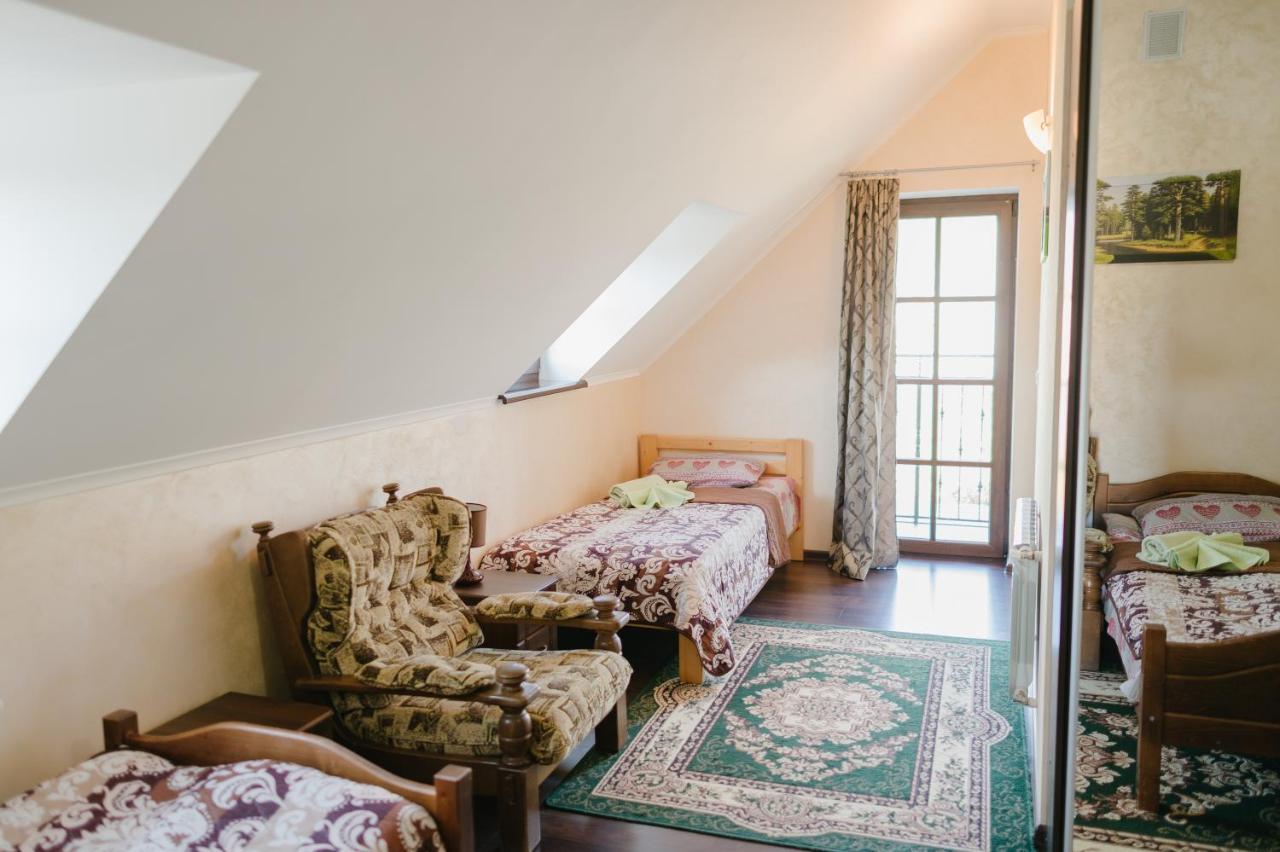 Джерело Kamianets-Podilsky Extérieur photo
