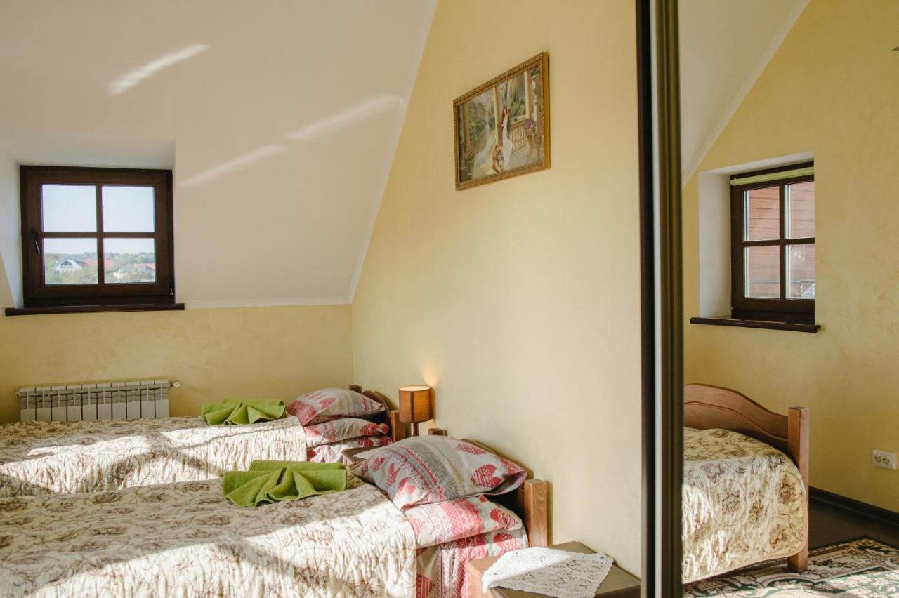 Джерело Kamianets-Podilsky Extérieur photo