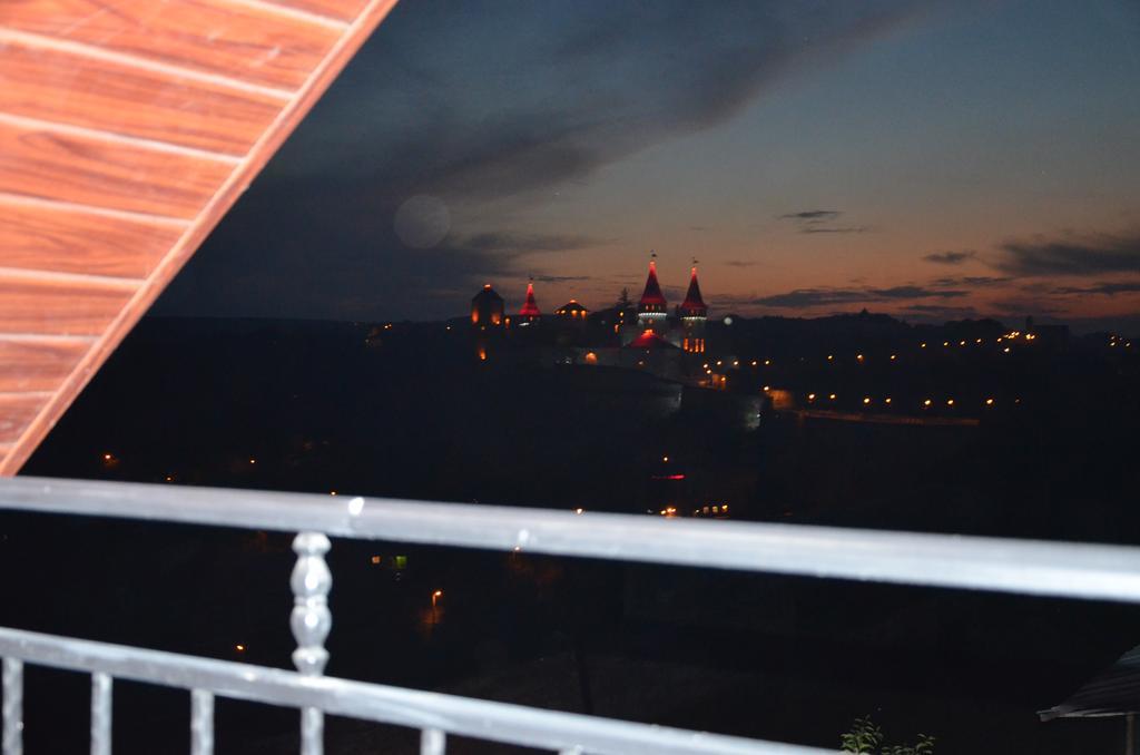 Джерело Kamianets-Podilsky Extérieur photo